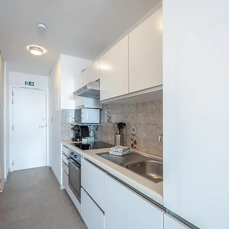 Apartment 1 Bedroom Awesome In