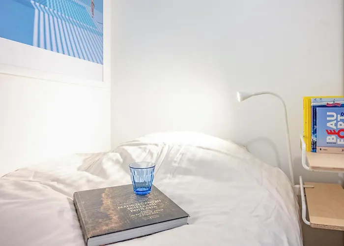 1 Bedroom Awesome In Apartment