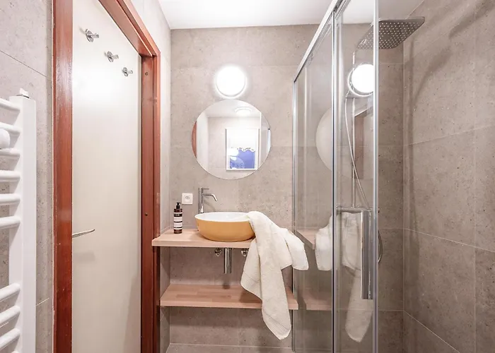 1 Bedroom Awesome In Appartement *